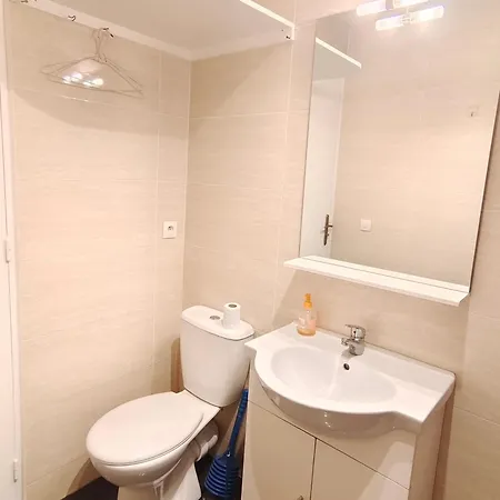 Moderne Centre Apartman *